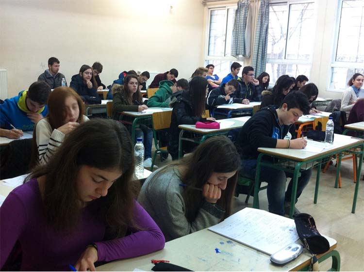 Πάνω από 80 Λαρισαίοι μαθητές γυμνασίου και λυκείου συμμετείχαν στον φετινό μαθηματικό διαγωνισμό Πάνω από 80 Λαρισαίοι μαθητές γυμνασίου και λυκείου συμμετείχαν στον φετινό μαθηματικό διαγωνισμό