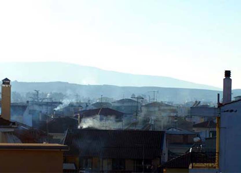 Υψηλές συγκεντρώσεις σωματιδίων στην ατμόσφαιρα της Λάρισας τη νύχτα - Συστάσεις από την Περιφέρεια Υψηλές συγκεντρώσεις σωματιδίων στην ατμόσφαιρα της Λάρισας τη νύχτα - Συστάσεις από την Περιφέρεια