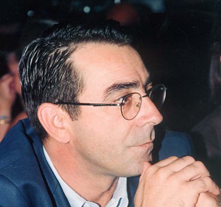 Λαρισαίος μεταξύ των στελεχών που ζητούν ιδρυτικό συνέδριο του ΠΑΣΟΚ Λαρισαίος μεταξύ των στελεχών που ζητούν ιδρυτικό συνέδριο του ΠΑΣΟΚ