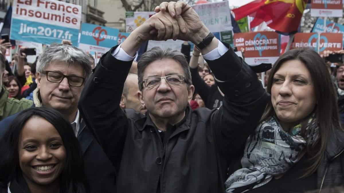 Γαλλία: Η Ζωή Κωνσταντοπούλου αγκαζέ με τον Μελανσόν Γαλλία: Η Ζωή Κωνσταντοπούλου αγκαζέ με τον Μελανσόν