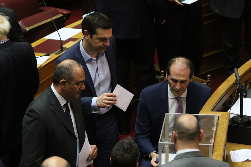 Η Βουλή παρέπεμψε τον Παπαντωνίου σε προανακριτική με 252 ψήφους Η Βουλή παρέπεμψε τον Παπαντωνίου σε προανακριτική με 252 ψήφους