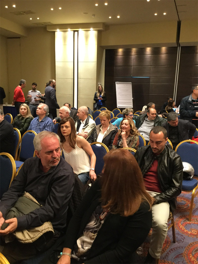Οι υπουργοί με τα δερμάτινα στην Κεντρική Επιτροπή του ΣΥΡΙΖΑ