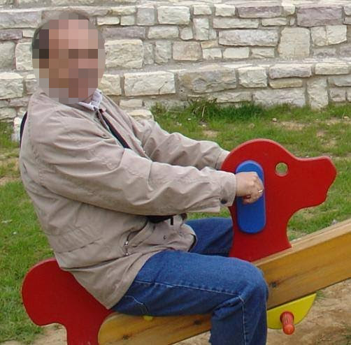 Σοκ στο Μενίδι: Πώς αποκαλύφθηκε η δράση του καθηγητή που βιντεοσκοπούσε τις μαθήτριές του Σοκ στο Μενίδι: Πώς αποκαλύφθηκε η δράση του καθηγητή που βιντεοσκοπούσε τις μαθήτριές του