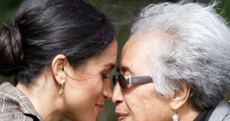 Meghan Markle - Πρίγκιπας Harry: Οι φωτογραφίες που έγιναν viral με τον χαιρετισμό Hongi Meghan Markle - Πρίγκιπας Harry: Οι φωτογραφίες που έγιναν viral με τον χαιρετισμό Hongi