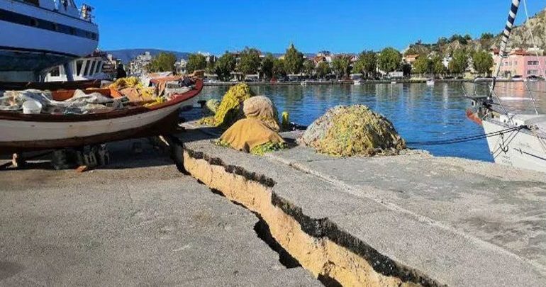Τρία εκατοστά νοτιοδυτικά μετακινήθηκε η Ζάκυνθος μετά τον σεισμό Τρία εκατοστά νοτιοδυτικά μετακινήθηκε η Ζάκυνθος μετά τον σεισμό