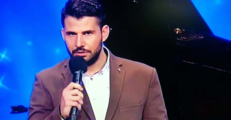 Δεν μοιάζει με κανέναν άλλον, είναι Λαρισαίος και εντυπωσίασε με την διαφορετικότητά του στο «Ελλάδα έχεις Ταλέντο» (φωτο-βίντεο) Δεν μοιάζει με κανέναν άλλον, είναι Λαρισαίος και εντυπωσίασε με την διαφορετικότητά του στο «Ελλάδα έχεις Ταλέντο» (φωτο-βίντεο)