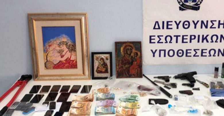Αποκαλυπτικοί διάλογοι των αστυνομικών με αρχηγικό ρόλο στη σπείρα διακίνησης ναρκωτικών στη Θεσσσαλία Αποκαλυπτικοί διάλογοι των αστυνομικών με αρχηγικό ρόλο στη σπείρα διακίνησης ναρκωτικών στη Θεσσσαλία