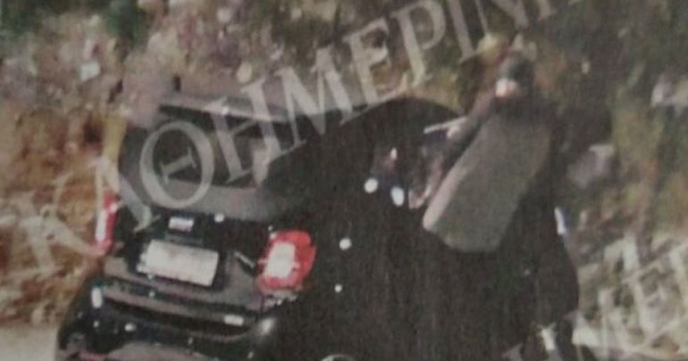 Στη δημοσιότητα φωτογραφίες από τη στιγμή της δολοφονίας του Γ. Μακρή Στη δημοσιότητα φωτογραφίες από τη στιγμή της δολοφονίας του Γ. Μακρή
