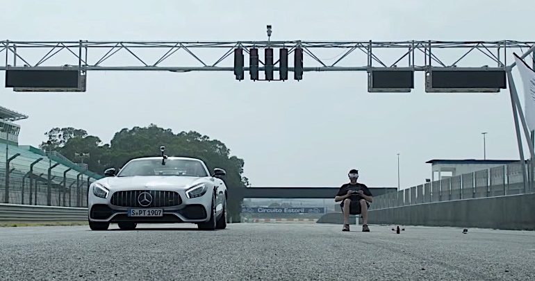 Sportcar εναντίον drone σε πίστα! Sportcar εναντίον drone σε πίστα!