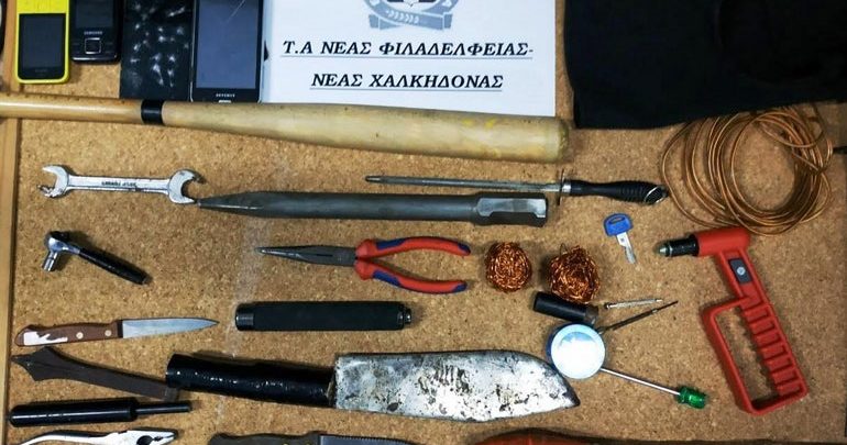 Ανήλικοι είχαν «ρημάξει» σχολεία σε Ν. Φιλαδέλφεια και Αγ. Αναργύρους Ανήλικοι είχαν «ρημάξει» σχολεία σε Ν. Φιλαδέλφεια και Αγ. Αναργύρους