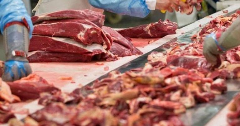 Κατάσχεση ακατάλληλων παρασκευασμάτων κρέατος σε κρεοπωλείο του Πειραιά Κατάσχεση ακατάλληλων παρασκευασμάτων κρέατος σε κρεοπωλείο του Πειραιά