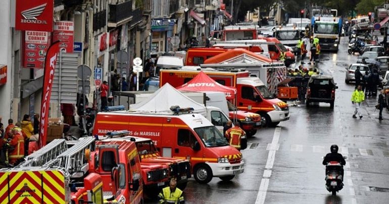 Ένας ακόμη νεκρός ανασύρθηκε από τα ερείπια δύο κτηρίων στη Μασσαλία Ένας ακόμη νεκρός ανασύρθηκε από τα ερείπια δύο κτηρίων στη Μασσαλία
