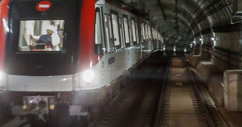 Συναγερμός στη Βαρκελώνη: Πυροτεχνουργοί σπεύδουν σε σιδηροδρομικό σταθμό Συναγερμός στη Βαρκελώνη: Πυροτεχνουργοί σπεύδουν σε σιδηροδρομικό σταθμό