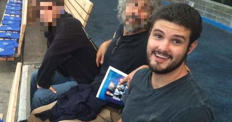 Έλληνας ανάμεσα στα θύματα του μακελειού στην Καλιφόρνια - Είχε σωθεί από επίθεση στο Λας Βέγκας Έλληνας ανάμεσα στα θύματα του μακελειού στην Καλιφόρνια - Είχε σωθεί από επίθεση στο Λας Βέγκας