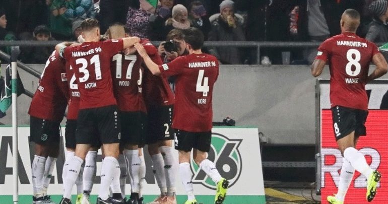 «Ανάσα» για το Ανόβερο, 2-1 τη Βόλφσμπουργκ «Ανάσα» για το Ανόβερο, 2-1 τη Βόλφσμπουργκ