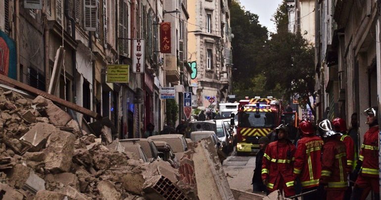 Κατέρρευσαν κτήρια στη Μασσαλία -Δύο τραυματίες Κατέρρευσαν κτήρια στη Μασσαλία -Δύο τραυματίες