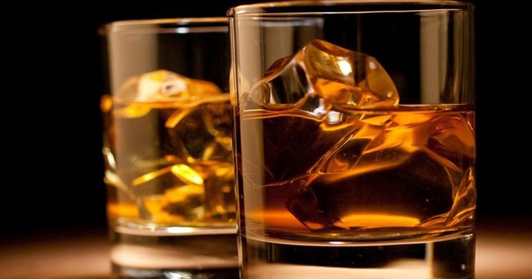 Κλέφτες με αδυναμία στο… ουίσκι! Κλέφτες με αδυναμία στο… ουίσκι!