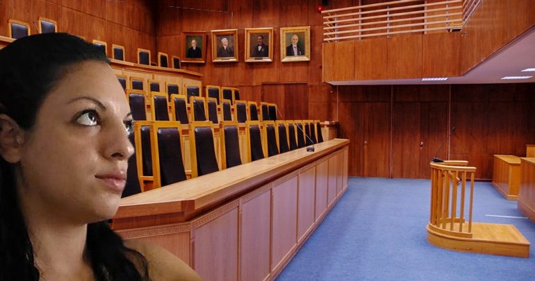 "Πόλεμος" πάνω στον τάφο της Δώρας Ζέμπερη "Πόλεμος" πάνω στον τάφο της Δώρας Ζέμπερη