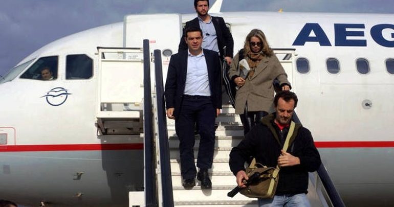 Ο Αλ. Τσίπρας στο δείπνο που παραθέτει ο Μακρόν για τα 100 χρόνια από τη λήξη του Α’ Παγκοσμίου Πολέμου. Ο Αλ. Τσίπρας στο δείπνο που παραθέτει ο Μακρόν για τα 100 χρόνια από τη λήξη του Α’ Παγκοσμίου Πολέμου.