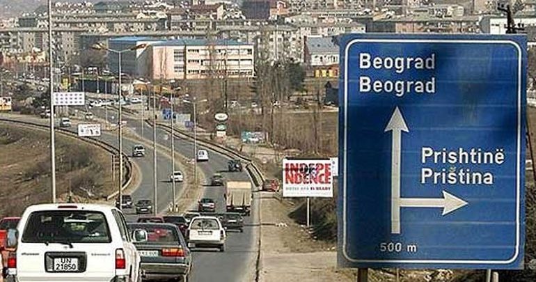 Σερβία: Παραιτήσεις δημάρχων του Κοσόβου για την αύξηση των φόρων επί των εισαγωγών από τη Σερβία Σερβία: Παραιτήσεις δημάρχων του Κοσόβου για την αύξηση των φόρων επί των εισαγωγών από τη Σερβία