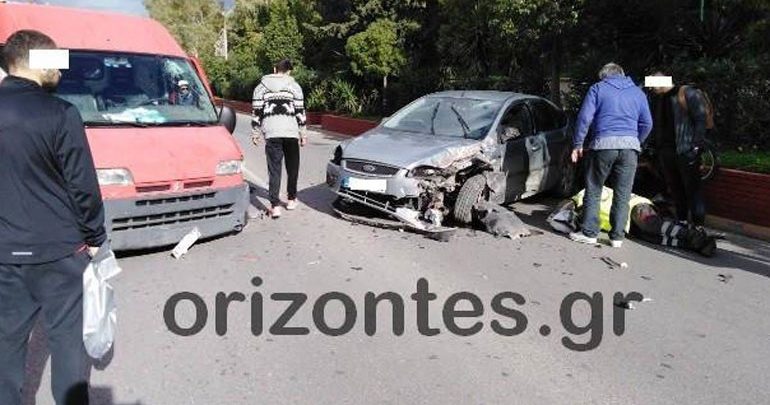 Σοβαρό τροχαίο με τραυματίες στη Νέα Φιλαδέλφεια Σοβαρό τροχαίο με τραυματίες στη Νέα Φιλαδέλφεια