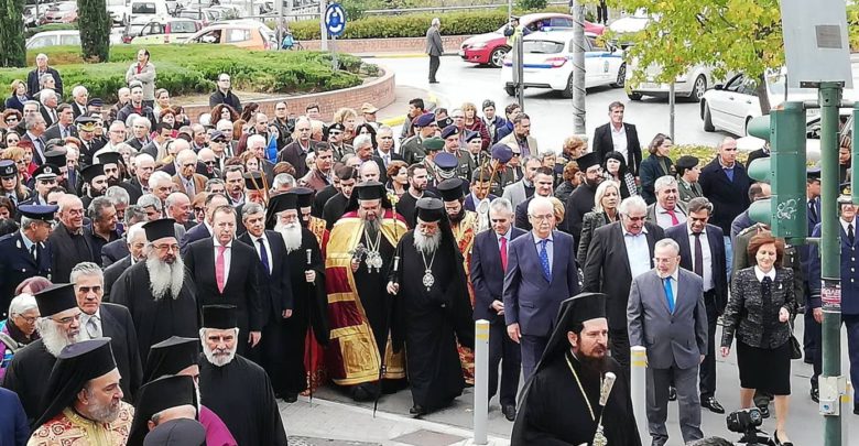 Δείτε βίντεο και φωτογραφίες από την πομπή προς τον Μητροπολιτικό Ναό του Αγίου Αχιλλίου Δείτε βίντεο και φωτογραφίες από την πομπή προς τον Μητροπολιτικό Ναό του Αγίου Αχιλλίου