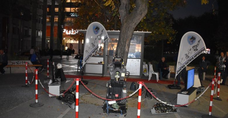Εκθέματα του Μουσείου της 110ΠΜ στην Κεντρική Πλατεία Λάρισας (φωτο) Εκθέματα του Μουσείου της 110ΠΜ στην Κεντρική Πλατεία Λάρισας (φωτο)