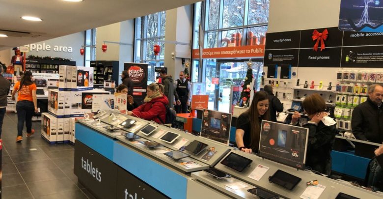 Υποτονικό το πρωινό της "Μαύρης Παρασκευής" στη Λάρισα - Δείτε φωτογραφίες Υποτονικό το πρωινό της "Μαύρης Παρασκευής" στη Λάρισα - Δείτε φωτογραφίες