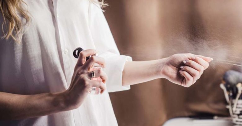 Επτά tips για να διαρκεί το άρωμά σας όλη μέρα Επτά tips για να διαρκεί το άρωμά σας όλη μέρα