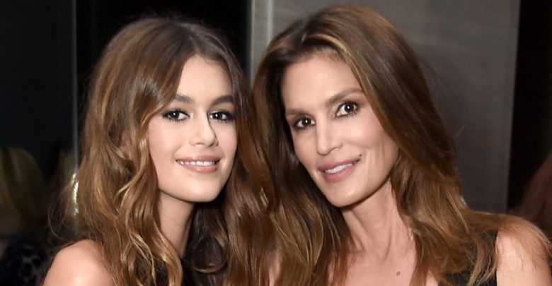 Kaia Gerber: Μοιάζει σαν μια σταγόνα νερό με τη μαμά της Kaia Gerber: Μοιάζει σαν μια σταγόνα νερό με τη μαμά της