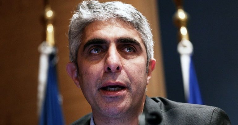 Γιώργος Τσίπρας: Ο ΣΥΡΙΖΑ δίνει προτεραιότητα στην εργασία και στα μεσαία στρώματα, η ΝΔ θέλει ανάπτυξη για λίγους Γιώργος Τσίπρας: Ο ΣΥΡΙΖΑ δίνει προτεραιότητα στην εργασία και στα μεσαία στρώματα, η ΝΔ θέλει ανάπτυξη για λίγους