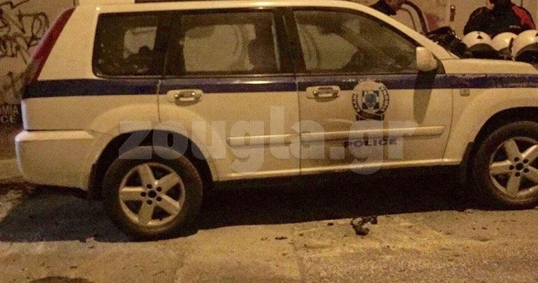 Ελεύθεροι οι 19 προσαχθέντες για την επίθεση έξω από το σπίτι του Φλαμπουράρη Ελεύθεροι οι 19 προσαχθέντες για την επίθεση έξω από το σπίτι του Φλαμπουράρη
