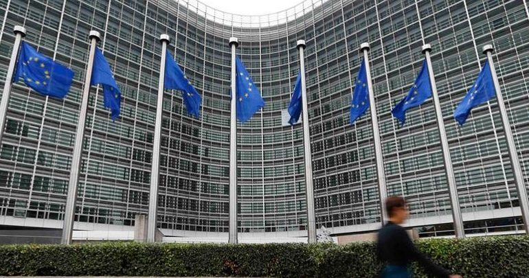 Κομισιόν: Προτάσεις για την ενδυνάμωση του «παγκόσμιου ρόλου» του ευρώ ενόψει της Συνόδου Κορυφής Κομισιόν: Προτάσεις για την ενδυνάμωση του «παγκόσμιου ρόλου» του ευρώ ενόψει της Συνόδου Κορυφής