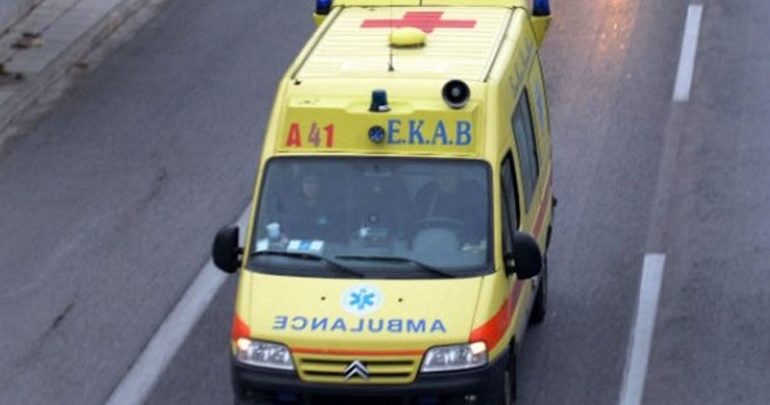 Θεσσαλονίκη: Γυναίκα έπεσε στο κενό από τον 5ο όροφο και σώθηκε Θεσσαλονίκη: Γυναίκα έπεσε στο κενό από τον 5ο όροφο και σώθηκε