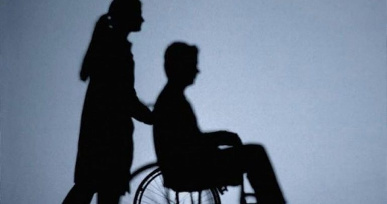 Επιλεκτική έξωση καταγγέλλουν οι σύλλογοι ατόμων με Σκλήρυνση κατά Πλάκας και Αναπηρίες Επιλεκτική έξωση καταγγέλλουν οι σύλλογοι ατόμων με Σκλήρυνση κατά Πλάκας και Αναπηρίες