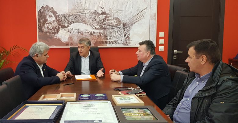 Ξεκινά η κατασκευή των δικτύων αποχέτευσης στην Τσαριτσάνη Ξεκινά η κατασκευή των δικτύων αποχέτευσης στην Τσαριτσάνη