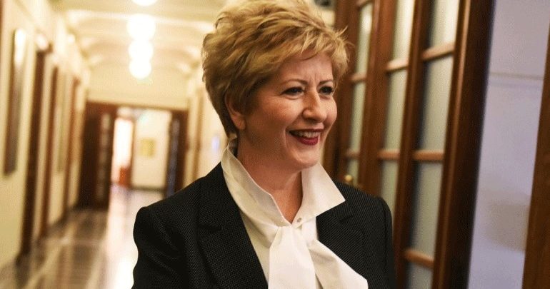 Μαρία Κόλλια-Τσαρουχά: «Η Μακεδονία είναι μία και είναι Ελληνική» Μαρία Κόλλια-Τσαρουχά: «Η Μακεδονία είναι μία και είναι Ελληνική»