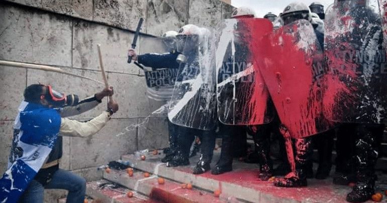 Ένωση Αστυνομικών για επεισόδια: «Να τελειώνουν τα πολιτικά παιχνίδια στην πλάτη μας» Ένωση Αστυνομικών για επεισόδια: «Να τελειώνουν τα πολιτικά παιχνίδια στην πλάτη μας»