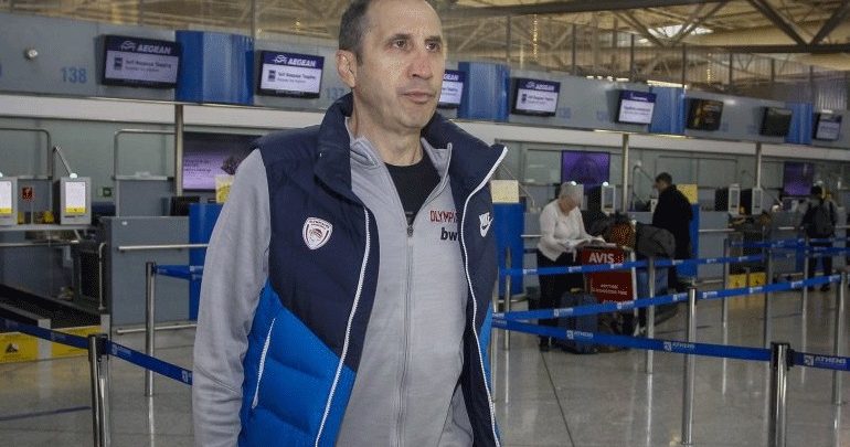 Μπλατ: «Δεν είναι δυνατόν να έχουν απολυθεί επτά από τους 16 προπονητές» Μπλατ: «Δεν είναι δυνατόν να έχουν απολυθεί επτά από τους 16 προπονητές»