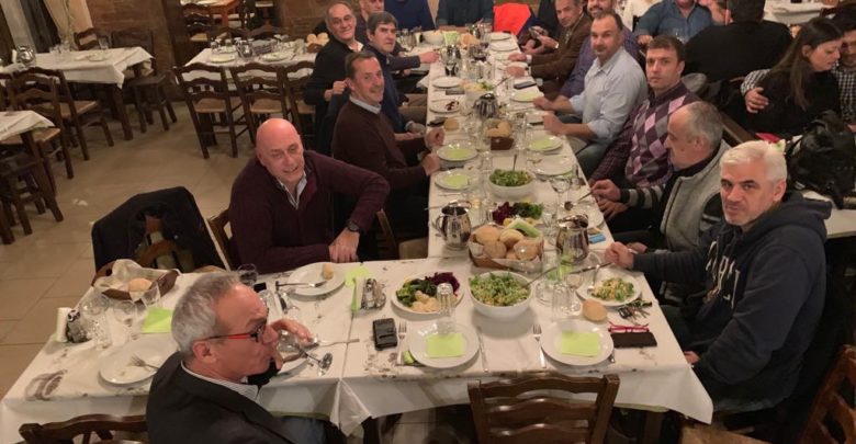Έκοψαν πίτα οι παλαίμαχοι του Γυμναστικού Συλλόγου Λάρισας Έκοψαν πίτα οι παλαίμαχοι του Γυμναστικού Συλλόγου Λάρισας