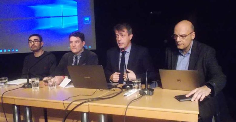 Διαστάσεις επιδημίας έχουν πάρει τα «Fake news» - Τί συζητήθηκε σε ενδιαφέρουσα εκδήλωση στη Λάρισα (φωτο) Διαστάσεις επιδημίας έχουν πάρει τα «Fake news» - Τί συζητήθηκε σε ενδιαφέρουσα εκδήλωση στη Λάρισα (φωτο)