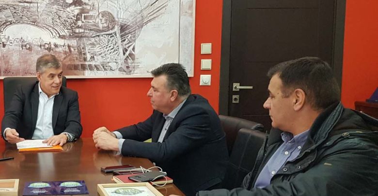 Στη φάση της υλοποίησης δύο νέα οδικά έργα συνολικού προϋπολογισμού 1,3 εκατ. ευρώ για τη Βερδικούσια Στη φάση της υλοποίησης δύο νέα οδικά έργα συνολικού προϋπολογισμού 1,3 εκατ. ευρώ για τη Βερδικούσια