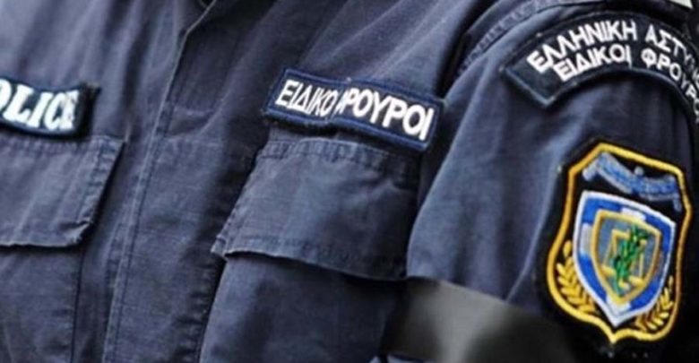 Ελεύθερος ο αστυνομικός που ενεπλάκη στην αιματηρή συμπλοκή της Κηφισιάς Ελεύθερος ο αστυνομικός που ενεπλάκη στην αιματηρή συμπλοκή της Κηφισιάς