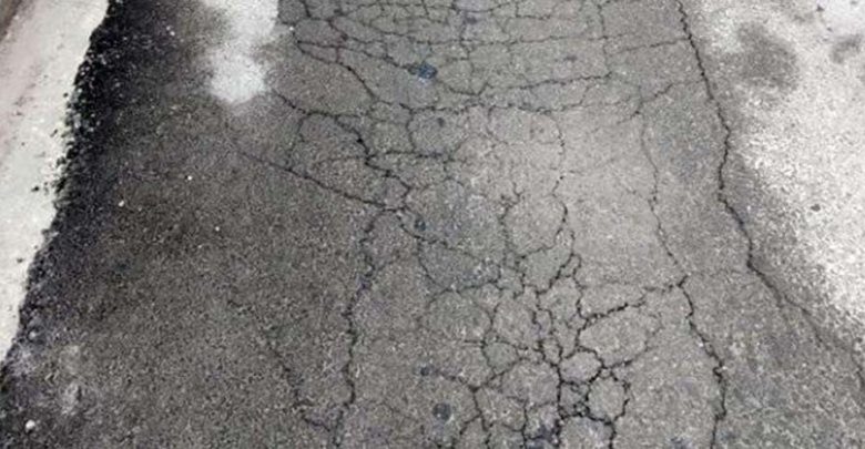 Ρένα Καραλαριώτου: Βυθιζόμενες μπάρες ή βυθιζόμενοι δρόμοι; Ρένα Καραλαριώτου: Βυθιζόμενες μπάρες ή βυθιζόμενοι δρόμοι;
