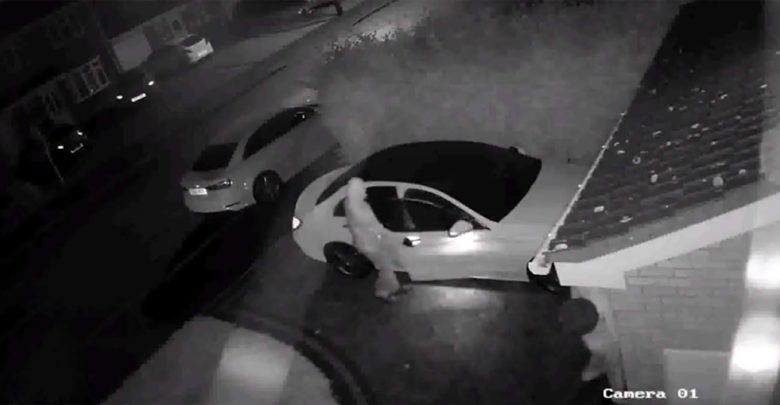 Απίστευτο: Έκλεψαν πολυτελές αυτοκίνητο γνωστού Λαρισαίου - Το είχε αφήσει με αναμμένη μηχανή πηγαίνοντας στο ψιλικατζίδικο! Απίστευτο: Έκλεψαν πολυτελές αυτοκίνητο γνωστού Λαρισαίου - Το είχε αφήσει με αναμμένη μηχανή πηγαίνοντας στο ψιλικατζίδικο!