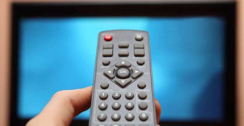 Ανατροπές και εκπλήξεις στην TV: Τα σίριαλ «καλπάζουν» και τα τηλεπαιχνίδια παραμένουν σταθερά Ανατροπές και εκπλήξεις στην TV: Τα σίριαλ «καλπάζουν» και τα τηλεπαιχνίδια παραμένουν σταθερά