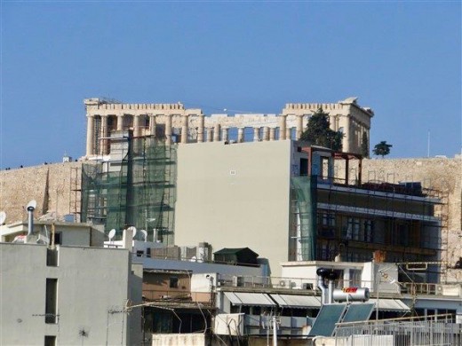 «Έγκλημα» στην Ακρόπολη – Η ανεξέλεγκτη οικιστική δόμηση «πνίγει» τον Ιερό Βράχο «Έγκλημα» στην Ακρόπολη – Η ανεξέλεγκτη οικιστική δόμηση «πνίγει» τον Ιερό Βράχο