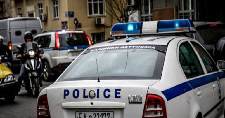 Αιματηρή συμπλοκή μεταξύ μεταναστών στην Ομόνοια Αιματηρή συμπλοκή μεταξύ μεταναστών στην Ομόνοια