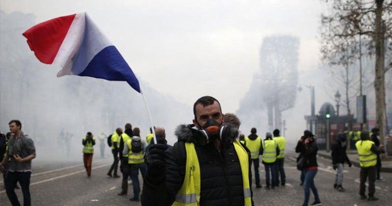 Deutsche Welle: Κίνδυνος διάσπασης στα Κίτρινα Γιλέκα Deutsche Welle: Κίνδυνος διάσπασης στα Κίτρινα Γιλέκα
