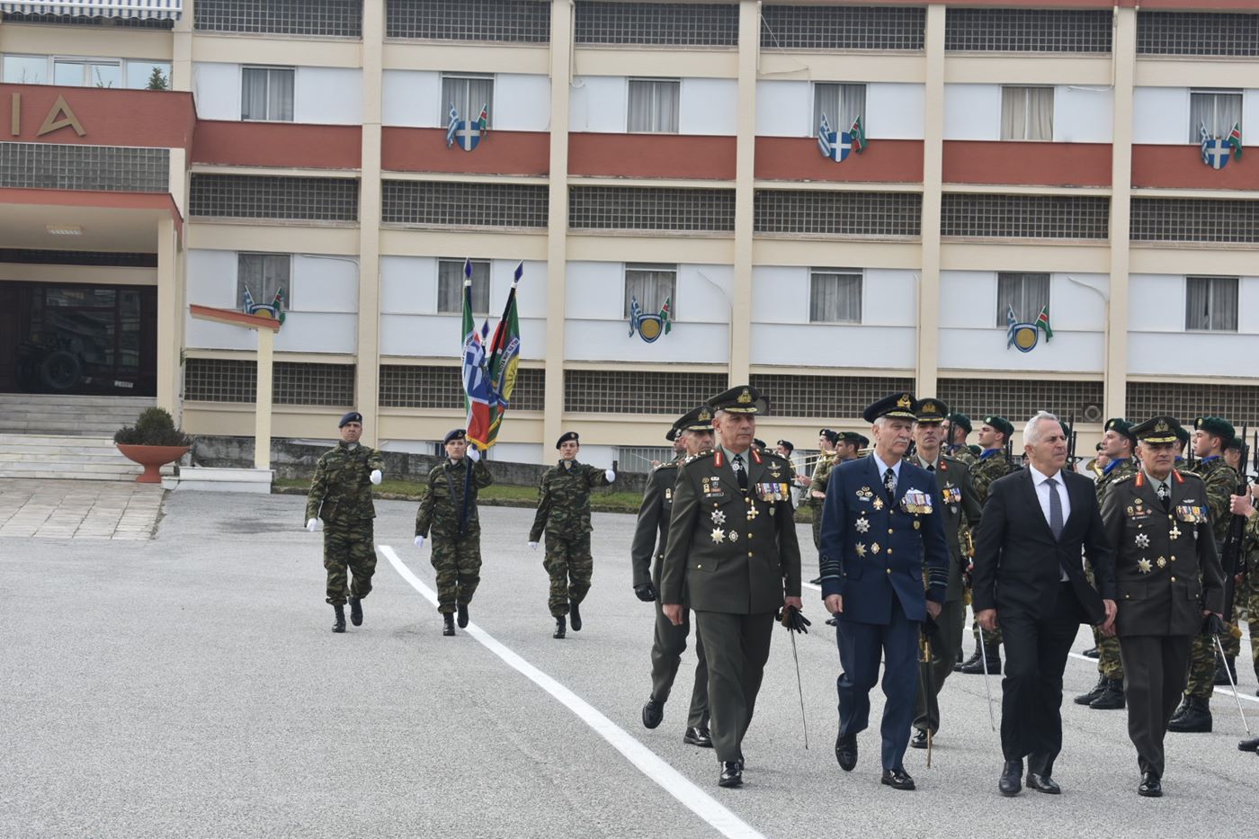 DSC 0417 2 paradosi paralavi stratia | Lamianow.gr